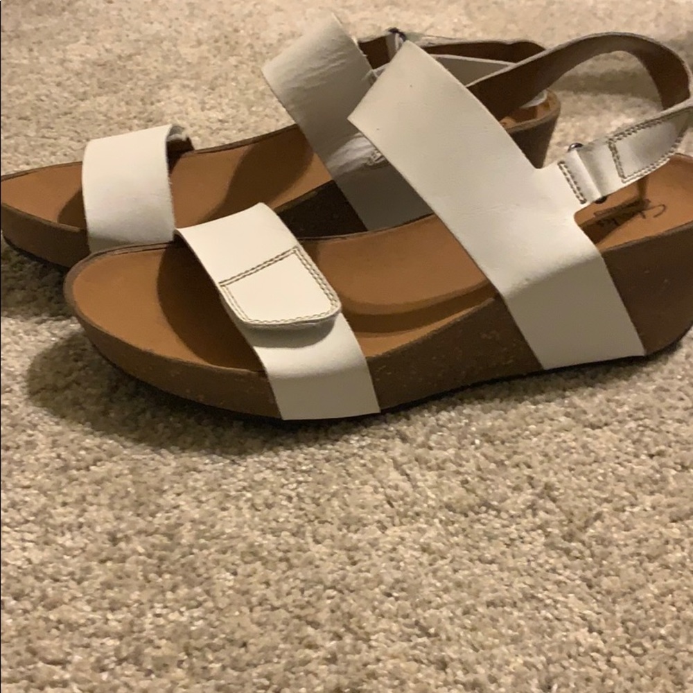 Clarks - Picture 2 of 2